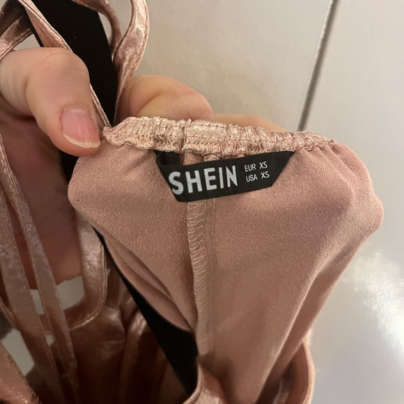 2/$30: Shein blush pink gorgeous gown with open back and slit - Picture 7 of 7